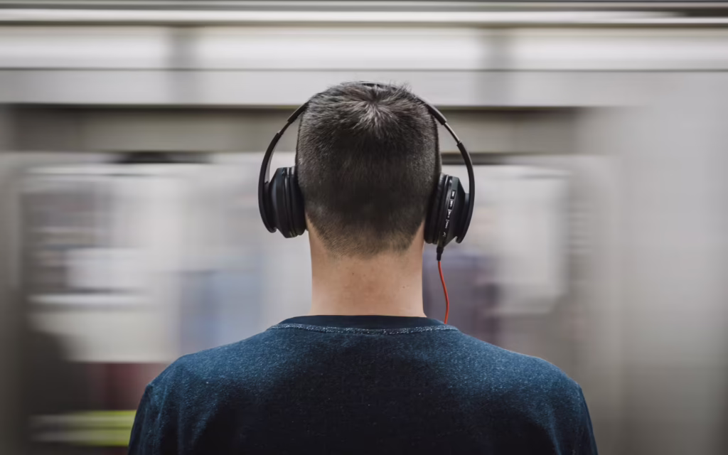 How to Reduce a Headphone's Clamping Force: 3 Quick Fixes 1 how to reduce headphones clamping force - featured image